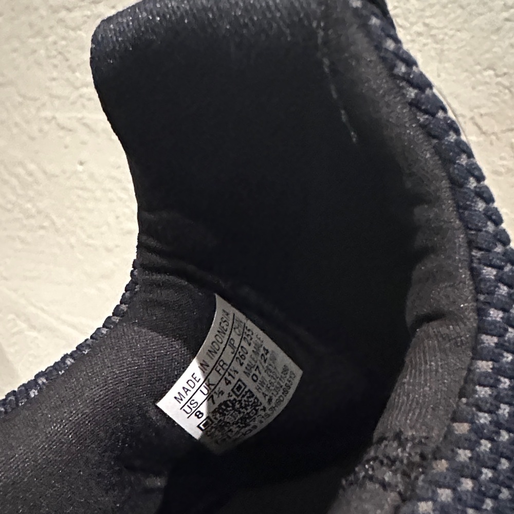 Adidas Men's Black Sneakers - Picture 10 of 11